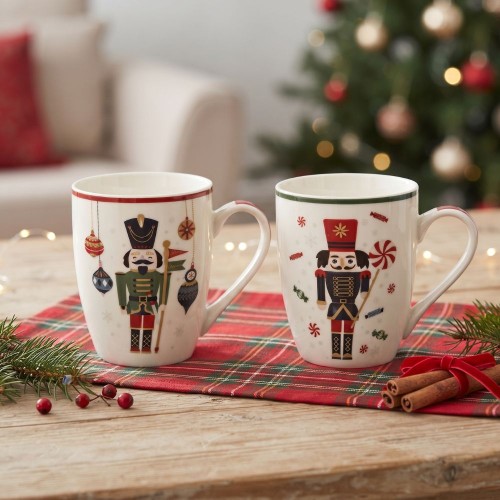 Taza de Porcelana con Cascanueces