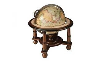 Globes decor world maps